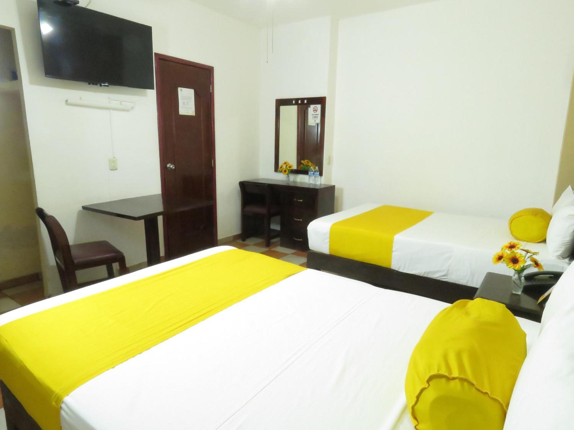 Hotel Los Girasoles Tepic Exterior photo