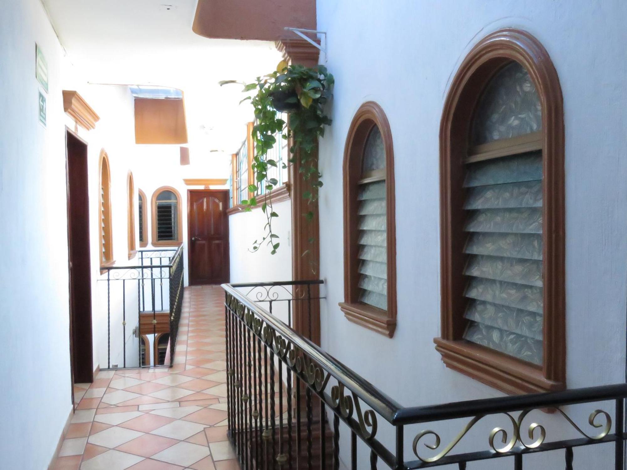 Hotel Los Girasoles Tepic Exterior photo